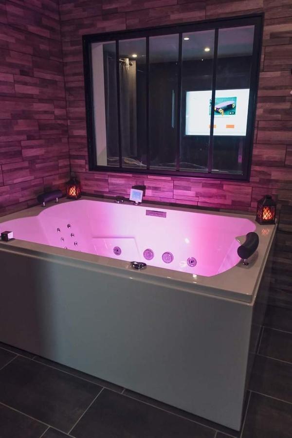 Charmante résidence de tourisme avec Jacuzzi Crecy-la-Chapelle Exterior foto